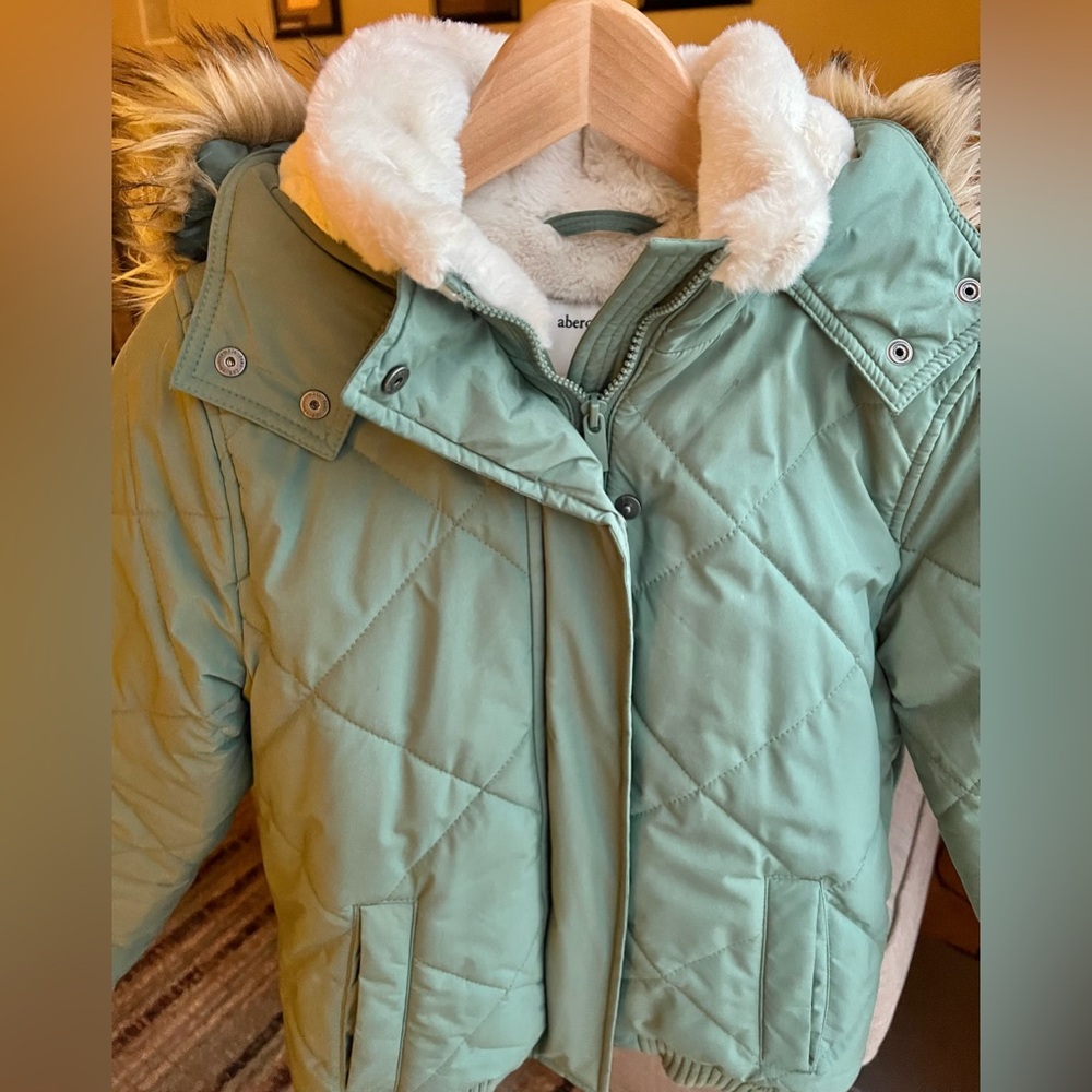 Abercrombie Kids - Girls 11/12 - Lined Olive Green Puffer Jacket